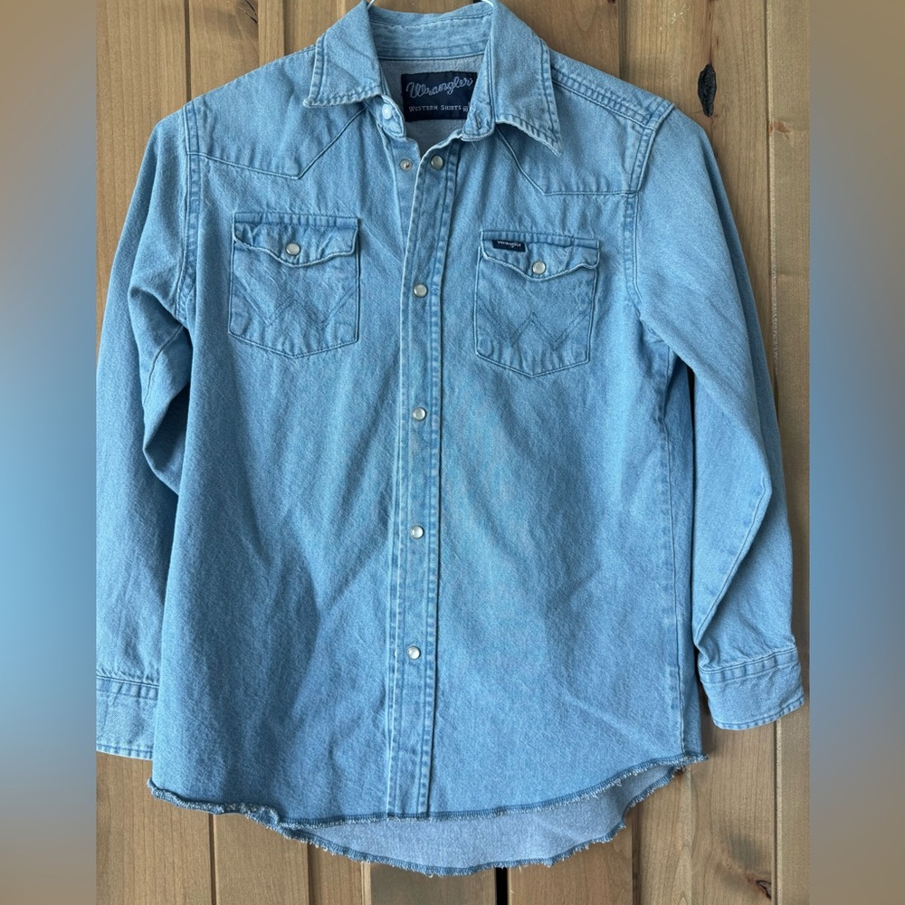 Wrangler Blue Denim Button Down Shirt